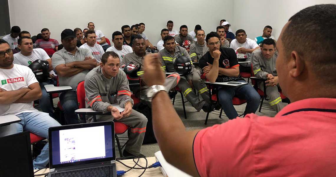 SENAI em parceria com Impetus Engenharia realiza curso para eletricistas