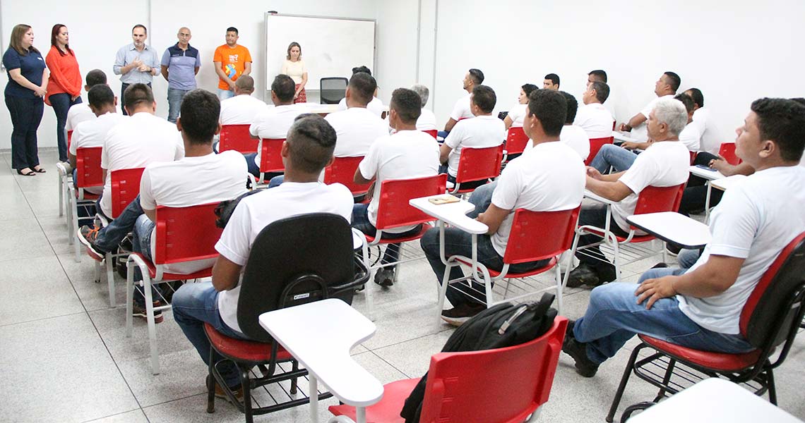 Em parceria com a Energisa, SENAI forma eletricistas em Rio Branco e Cruzeiro do Sul