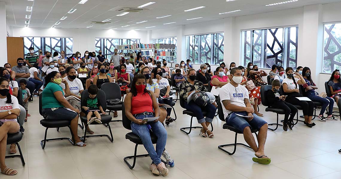 Em parceria com a Sedur, SENAI certifica alunos na Cidade do Povo e abre vagas para novos cursos