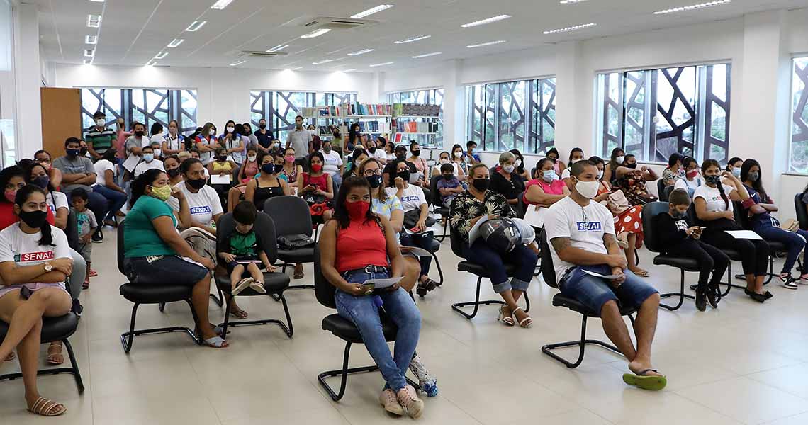 Em parceria com a Sedur, SENAI abre vagas para cursos gratuitos a beneficiários do PAC 2 que residem no Rui Lino