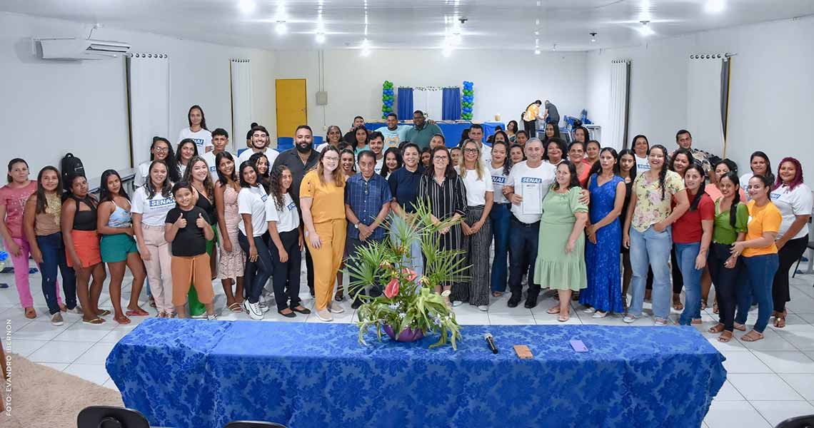 SENAI e Prefeitura de Mâncio Lima certificam 78 alunos em gestão, administração e área alimentícia