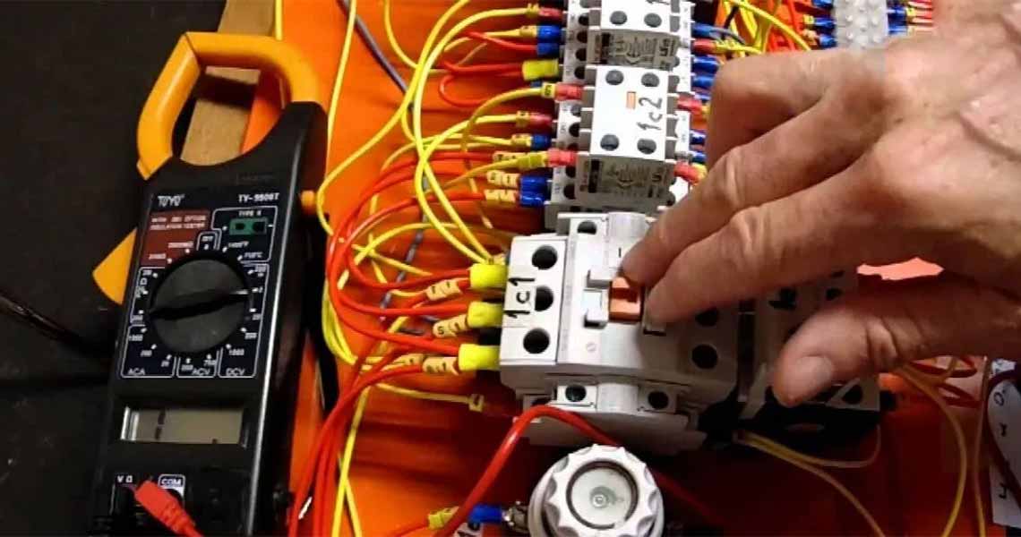 Comandos elétricos